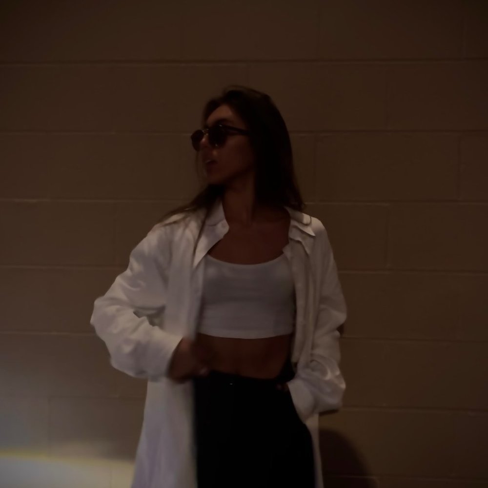 Meet your Posher, Bella